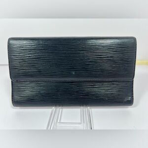 2116: Louis Vuitton Epi Sarah Wallet Black Leather Restoration Project